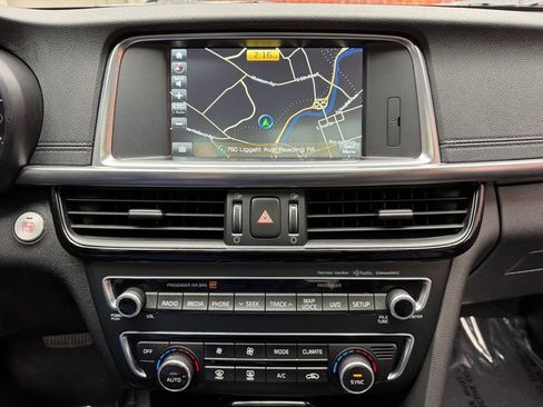 Used 2016 Kia Optima EX w/ Premium Package image 21