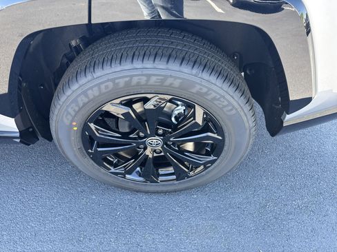 New 2025 Toyota RAV4 XSE AWD/4WD image 12