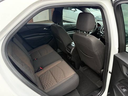 Used 2018 Chevrolet Equinox LT w/ Sun & Infotainment Package image 14