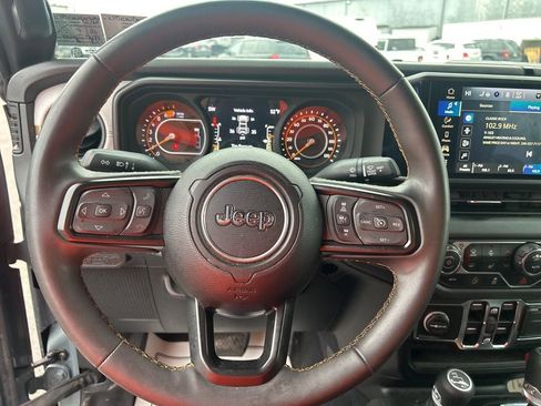 Used 2024 Jeep Wrangler Unlimited Sport image 11