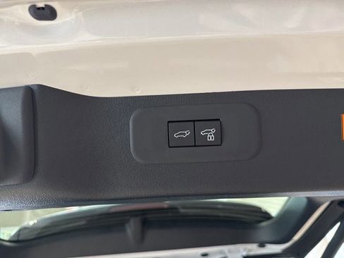 New 2026 Lexus TX 500h AWD image 11