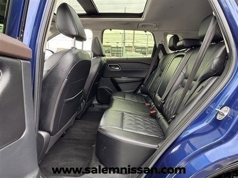 Used 2023 Nissan Rogue Platinum image 17