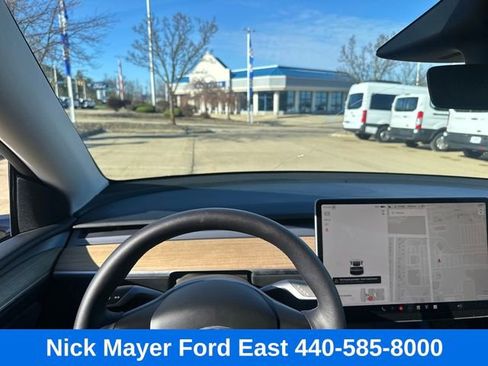 Used 2022 Tesla Model Y Long Range image 17