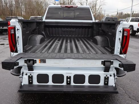 Used 2026 GMC Sierra 3500 Denali w/ Denali Reserve Package AWD/4WD image 35