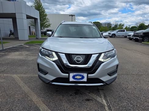 Used 2017 Nissan Rogue SV AWD/4WD image 6