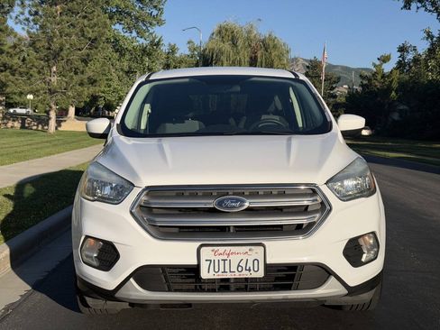 Used 2017 Ford Escape SE FWD image 7
