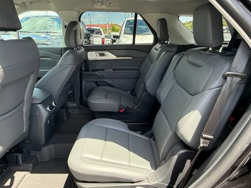 Used 2026 Ford Explorer Active w/ Active Comfort Package AWD/4WD image 15