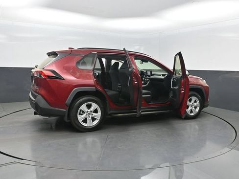 Used 2021 Toyota RAV4 XLE w/ Convenience Package AWD/4WD image 42