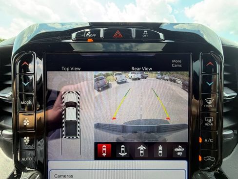 Used 2022 RAM 2500 Limited AWD/4WD image 5