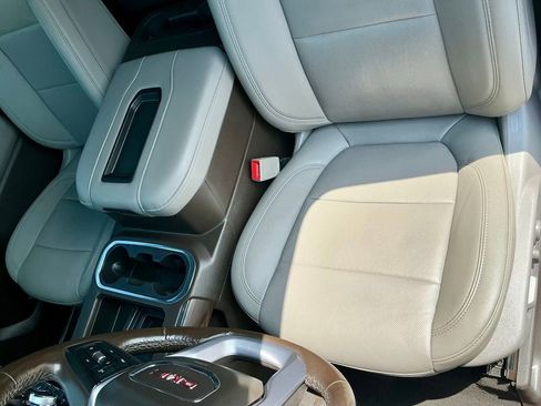 Used 2021 GMC Sierra 1500 SLT AWD/4WD image 41