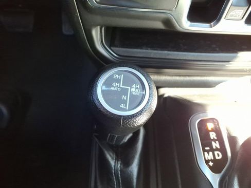 Used 2025 Jeep Wrangler Unlimited Sahara image 28