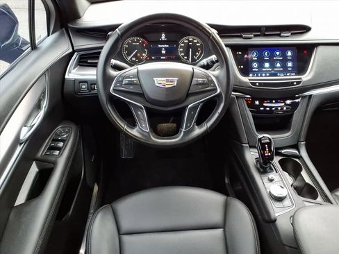 Certified 2022 Cadillac XT5 Luxury image 12