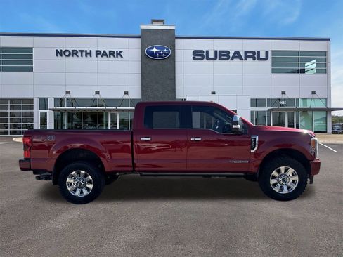 Used 2017 Ford F350 Platinum w/ Platinum Ultimate Package image 2