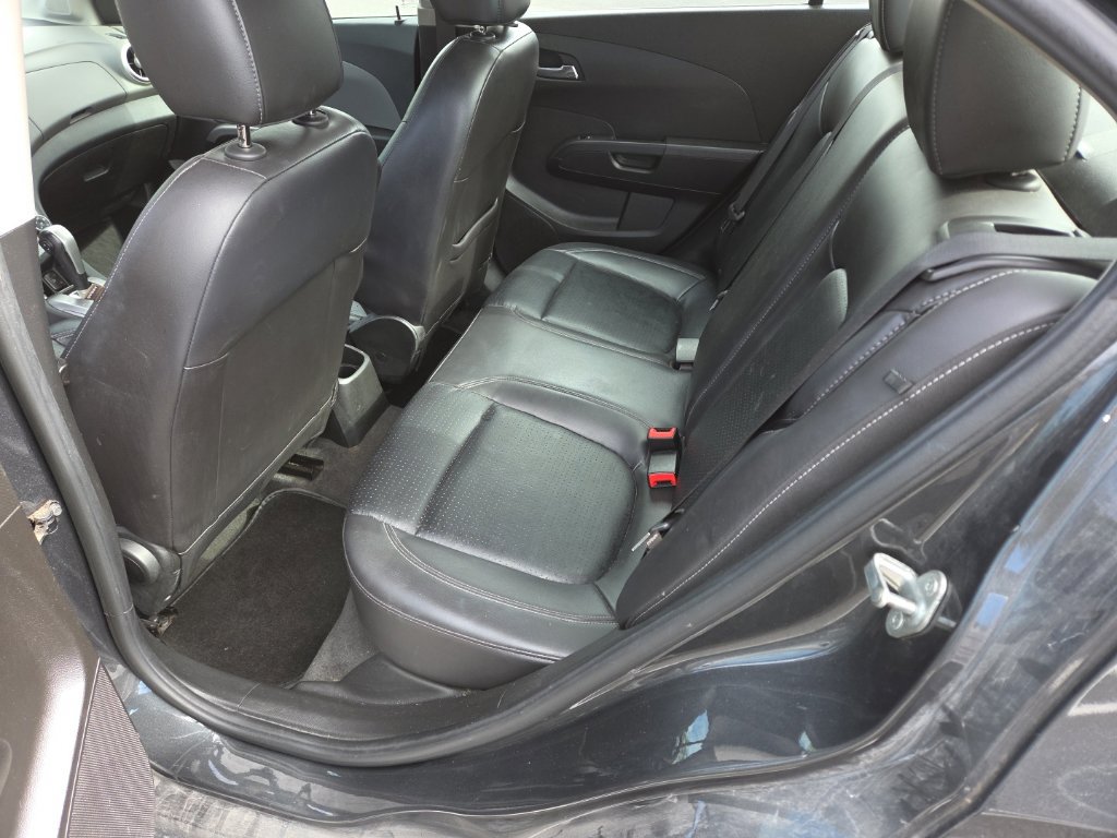 Used 2019 Chevrolet Sonic Premier FWD image 25