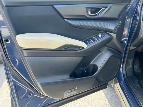 Used 2023 Subaru Ascent Premium w/ Convenience Package image 20