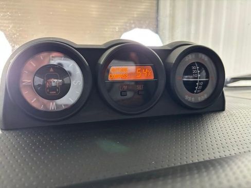 Used 2010 Toyota FJ Cruiser 4WD image 20