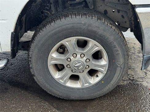 Certified 2023 RAM 2500 Big Horn w/ Level 1 Equipment Group image 9