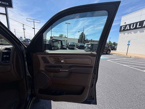Used 2019 RAM 1500 Limited AWD/4WD image 29