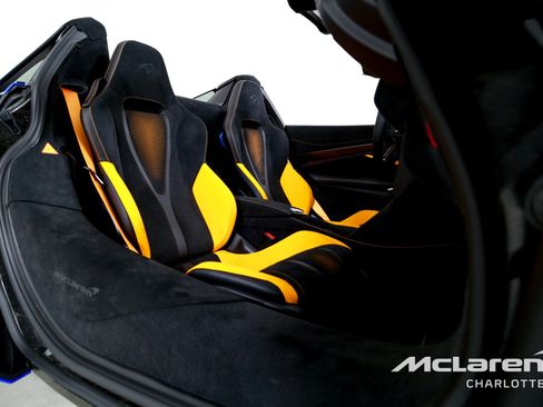 New 2026 McLaren 750S Spider RWD image 18