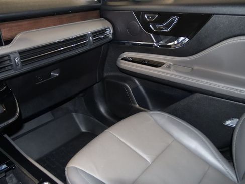 Used 2023 Lincoln Corsair Reserve w/ Jet Appearance Package AWD/4WD image 41