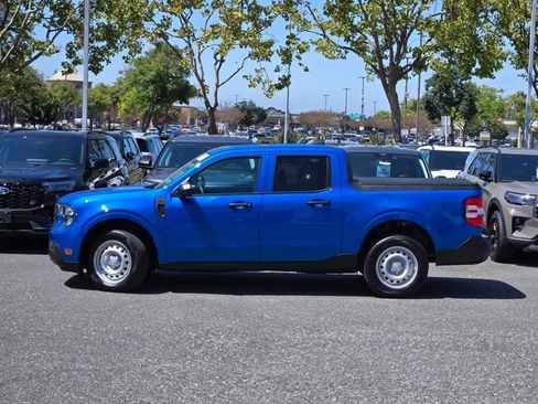 Certified 2025 Ford Maverick XL FWD image 3