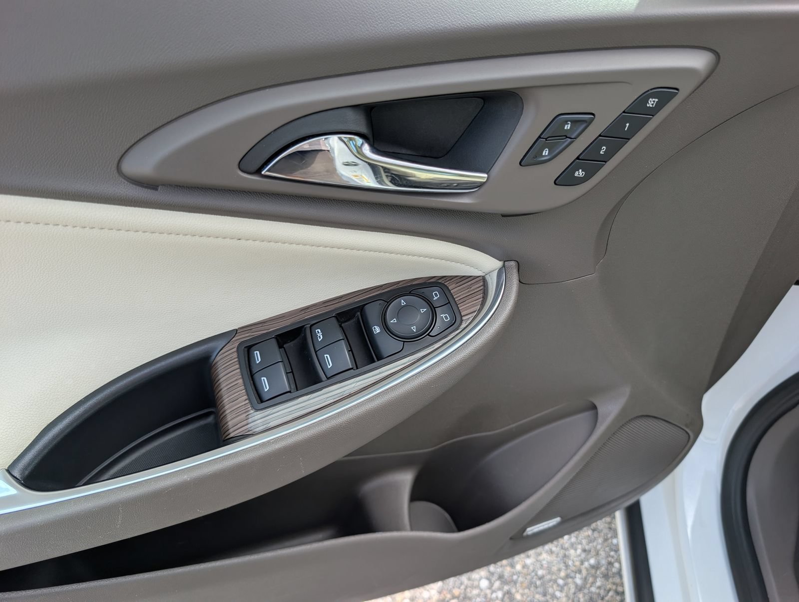Used 2024 Chevrolet Malibu LT FWD image 18