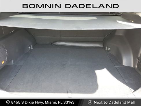 Used 2022 Toyota RAV4 Limited image 7