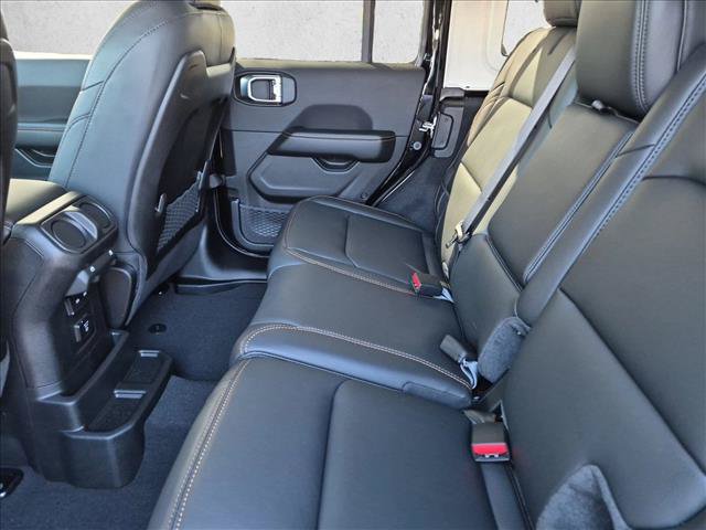 New 2027 Jeep Wrangler Unlimited Sahara AWD/4WD image 15