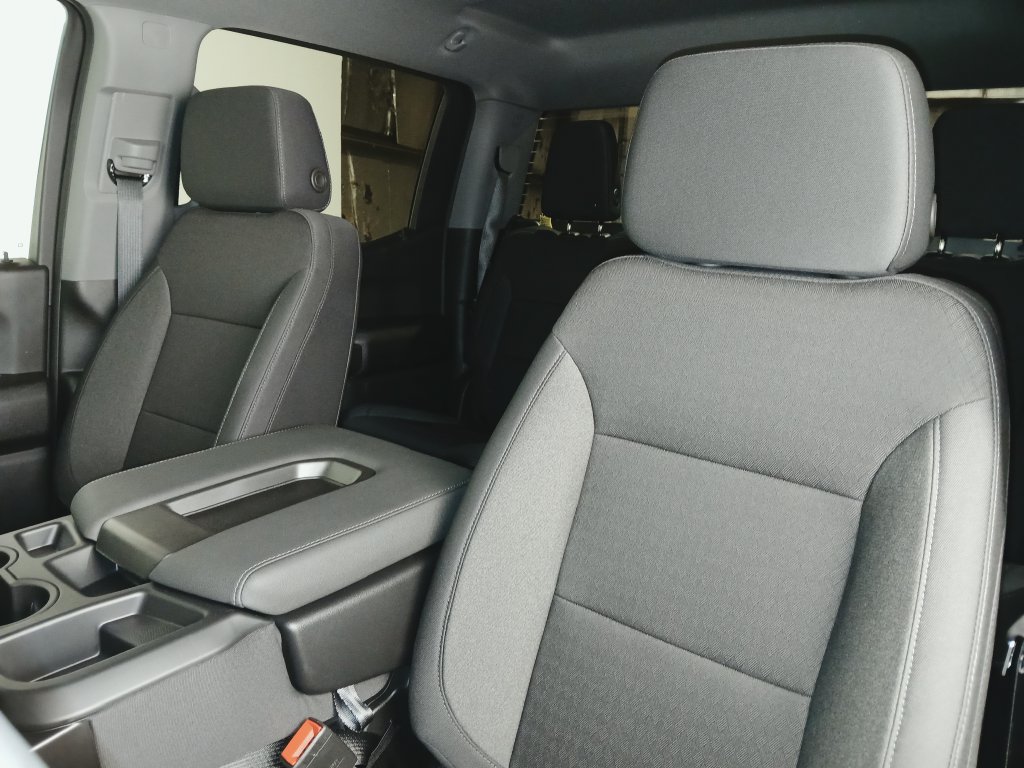 Used 2026 Chevrolet Silverado 1500 Custom Trail Boss w/ Turbomax Blackout Package AWD/4WD image 11
