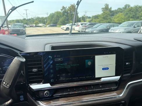 Used 2024 Chevrolet Silverado 1500 LT AWD/4WD image 21