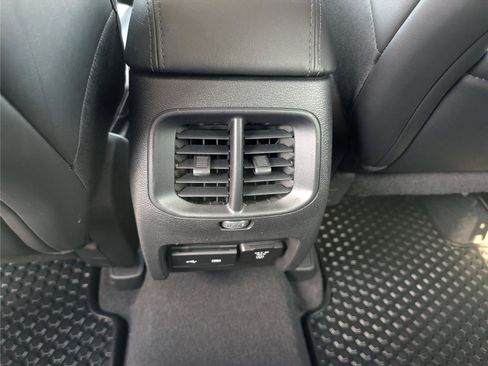 Used 2020 Jeep Cherokee Latitude Plus AWD/4WD image 20