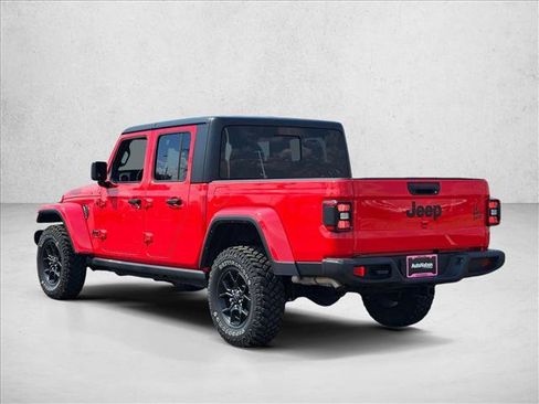 Used 2024 Jeep Gladiator Sport AWD/4WD image 7