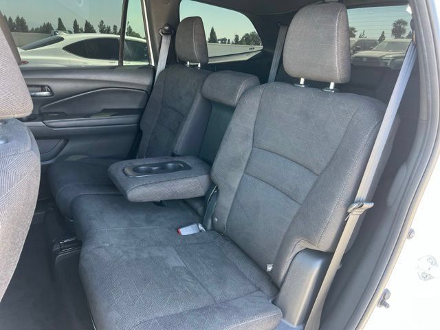 Used 2022 Honda Pilot Sport image 16