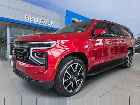New 2026 Chevrolet Suburban RST w/ RST Capability Package AWD/4WD image 3