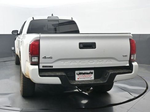 Used 2023 Toyota Tacoma SR5 w/ Technology Package AWD/4WD image 4