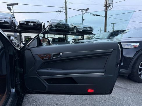 Used 2011 Mercedes-Benz E 550 Coupe image 12