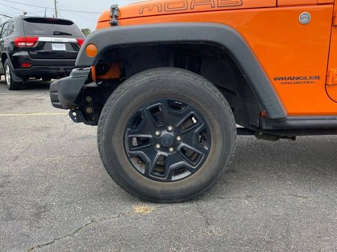 Used 2013 Jeep Wrangler Unlimited Sahara AWD/4WD image 35