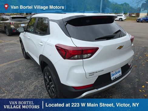 Used 2022 Chevrolet TrailBlazer LT w/ Driver Confidence Package image 7