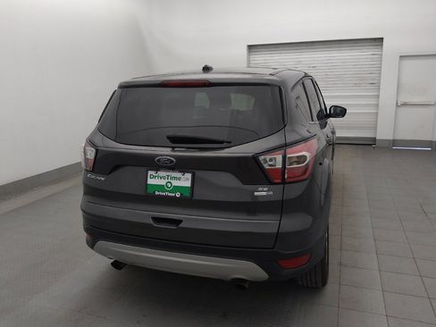 Used 2017 Ford Escape SE image 7