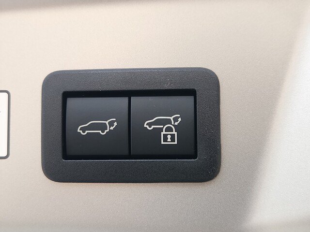 New 2026 Toyota Prius Limited FWD image 27
