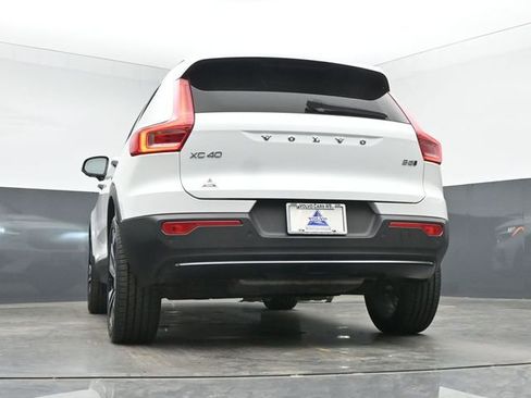 Used 2023 Volvo XC40 B5 Plus w/ Driver Assist Package AWD/4WD image 43