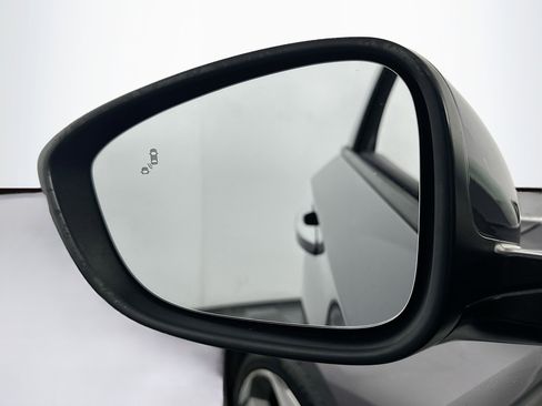 Used 2019 Honda Accord Touring image 16