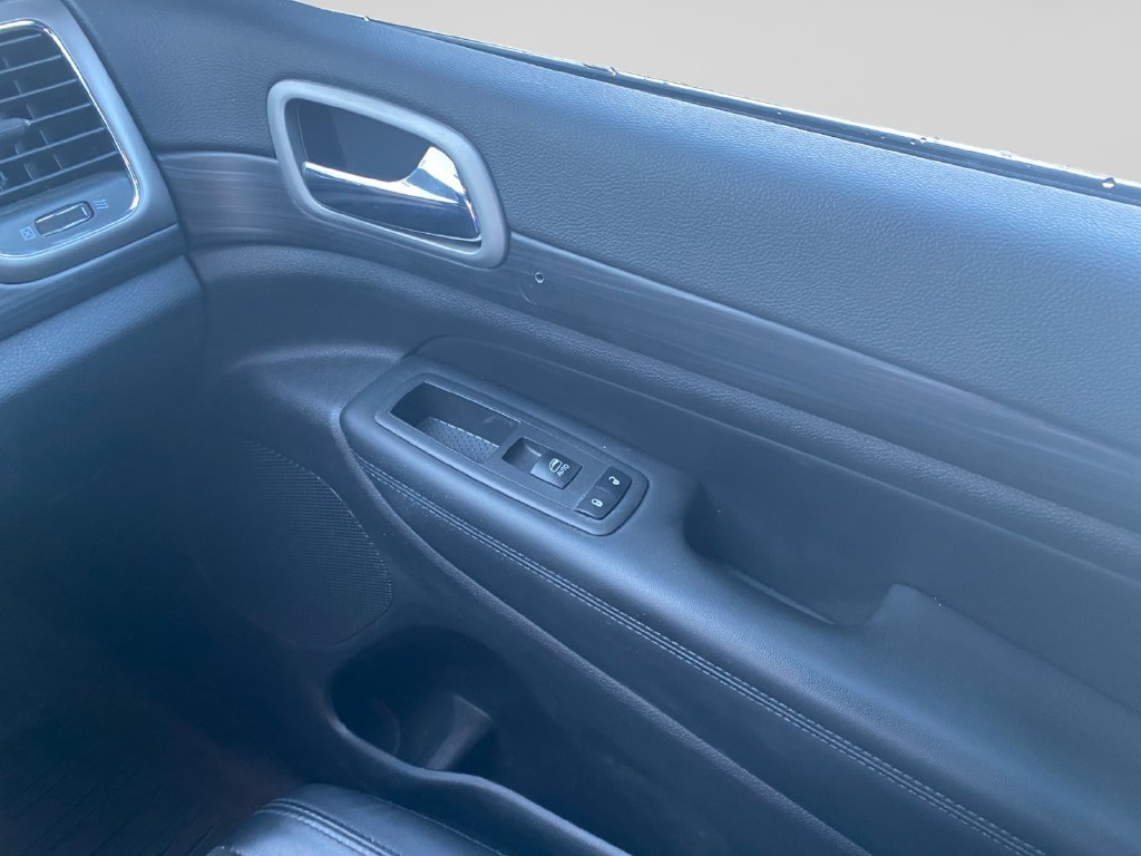 Used 2021 Jeep Grand Cherokee Laredo X AWD/4WD image 9