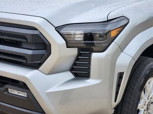 New 2025 Toyota Tacoma SR5 image 5