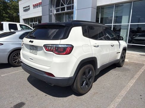 Used 2019 Jeep Compass Latitude FWD image 4