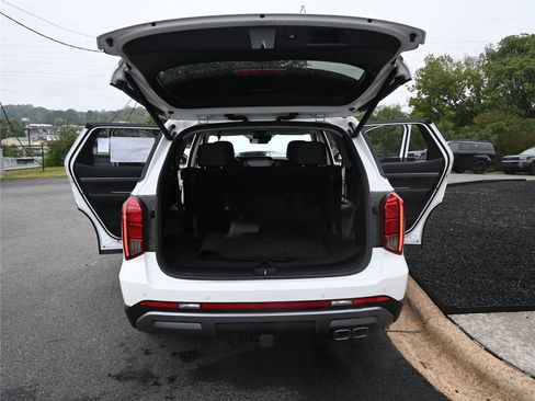 New 2025 Hyundai Palisade SEL image 16