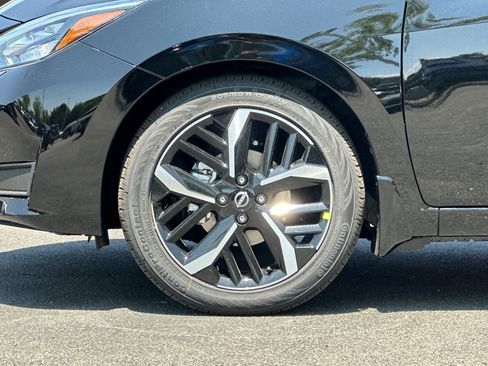 Used 2025 Nissan Versa SR w/ Trunk Package image 27