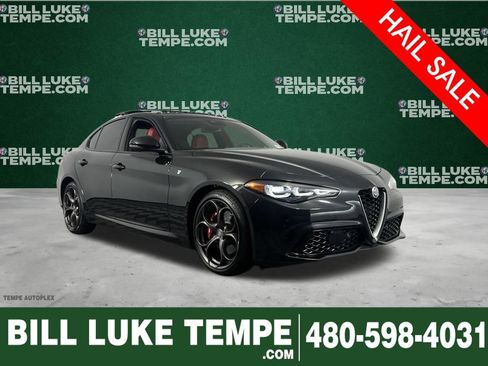Used 2024 Alfa Romeo Giulia Ti w/ Performance Driving Package image 1