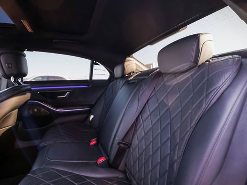 Used 2021 Mercedes-Benz S 580 S 580 image 25