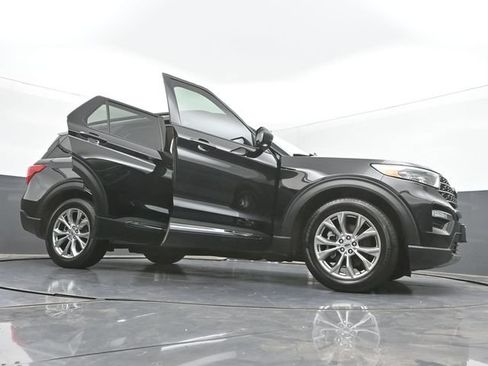 Used 2022 Ford Explorer XLT w/ Equipment Group 202A RWD image 50